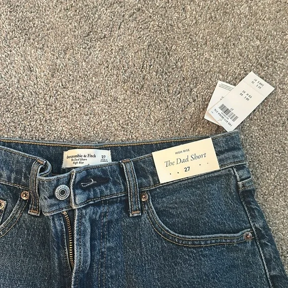 Abercrombie HR Dad Short - Picture 2 of 3